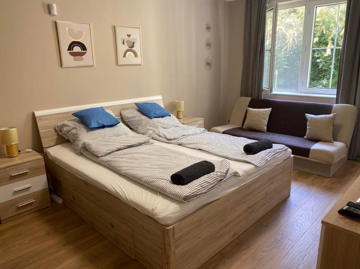 Mediterran Apartman With Pool Siófok Eksteriør bilde